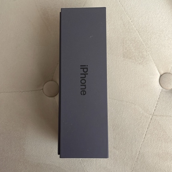 Apple iPhone  EMPTY box - Picture 2 of 5